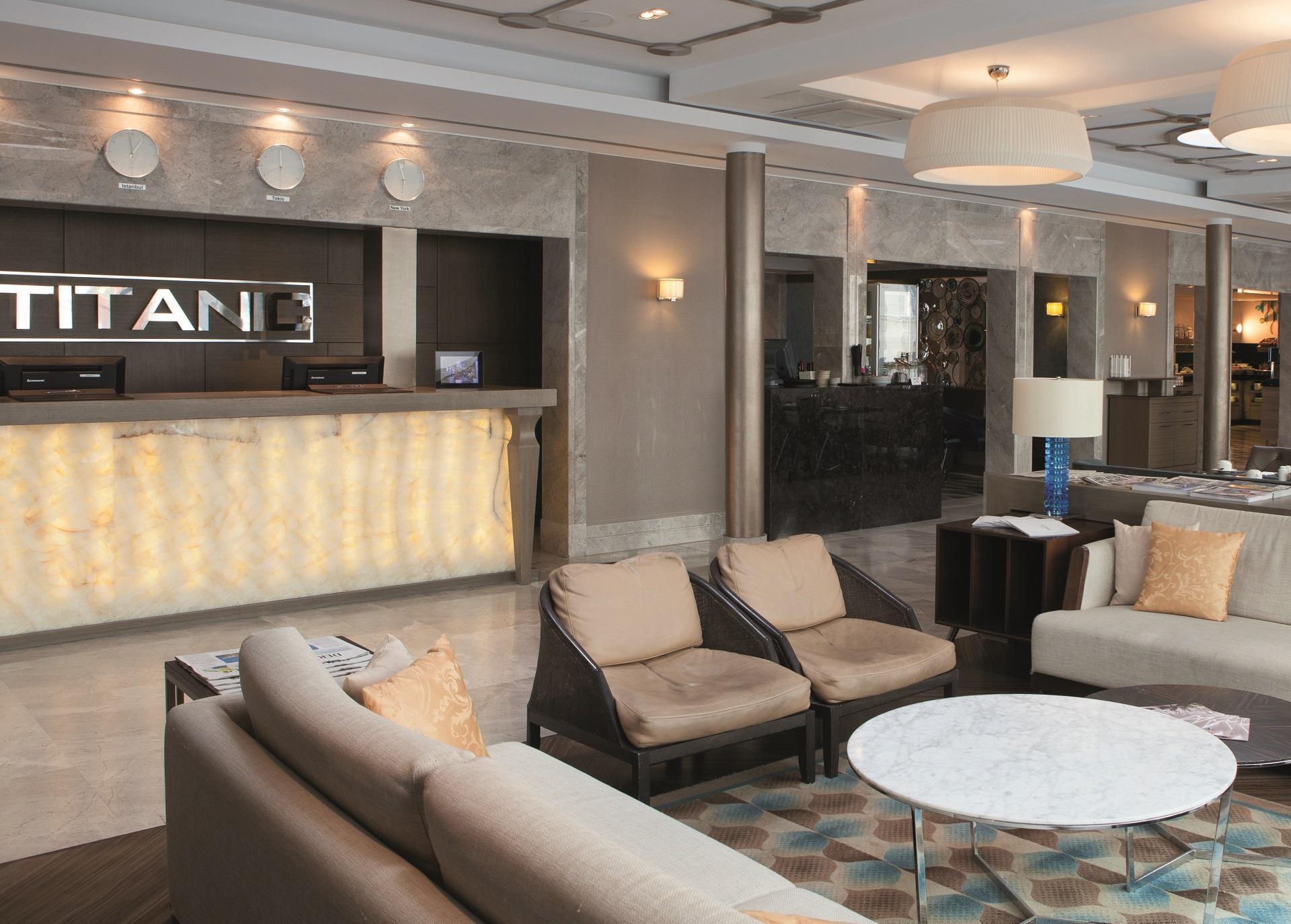Titanic Comfort Mitte Берлин Екстериор снимка