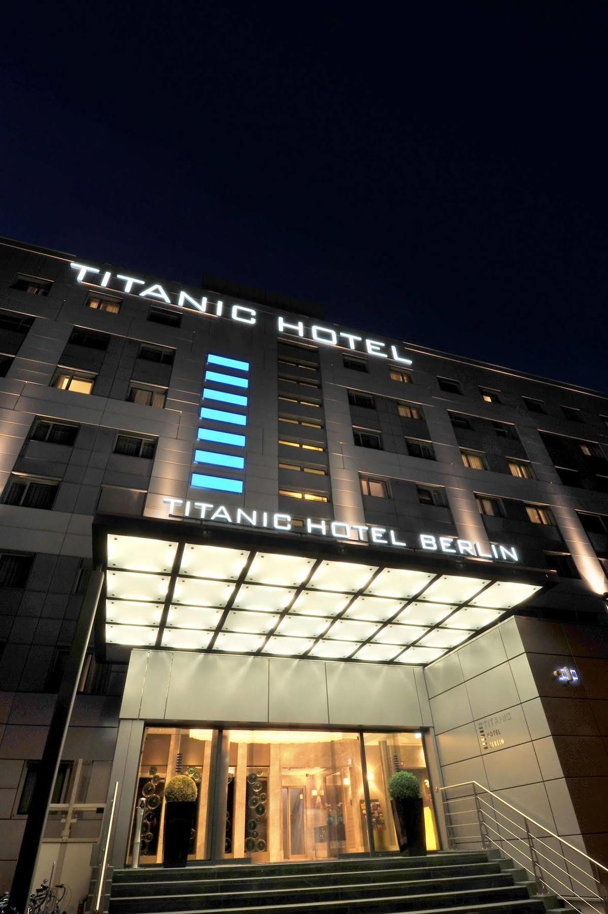 Titanic Comfort Mitte Берлин Екстериор снимка